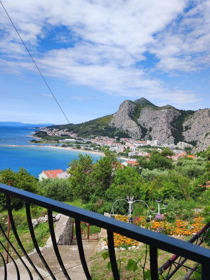 Apartment With 2 Balconies And Sea View Omiš Dış mekan fotoğraf