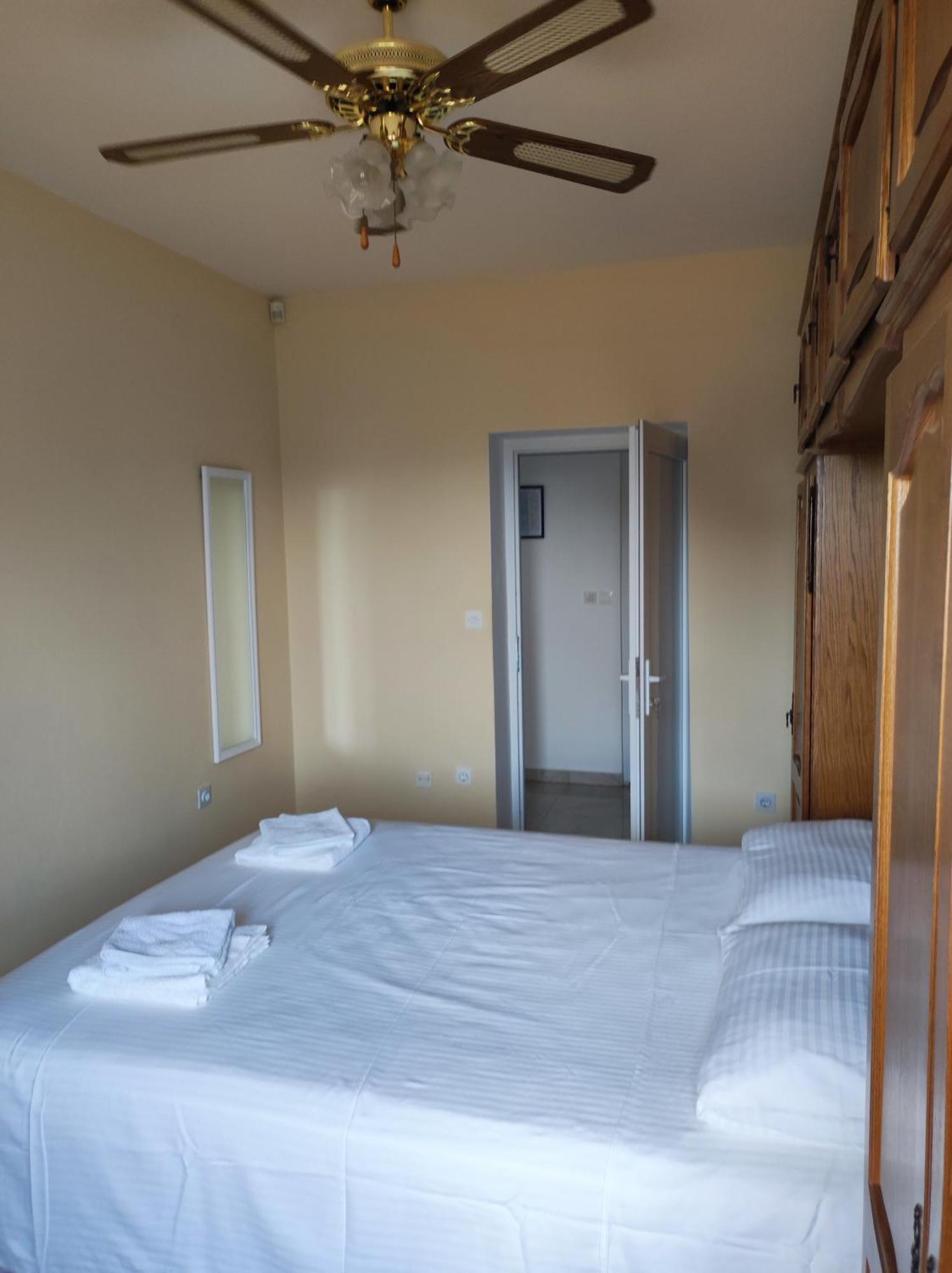 Apartment With 2 Balconies And Sea View Omiš Oda fotoğraf