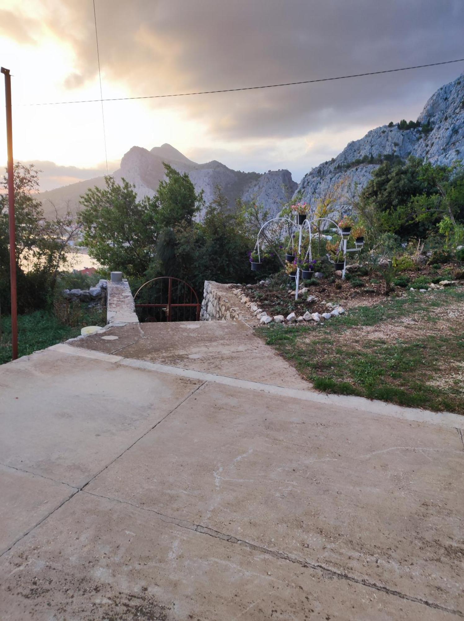Apartment With 2 Balconies And Sea View Omiš Oda fotoğraf
